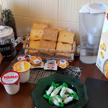 Vicino Di Centro E Universita Stanza Con Balcone * 페루자