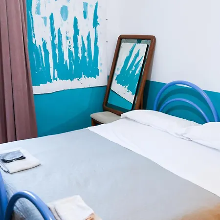 Vicino Di Centro E Universita Stanza Con Balcone * بيرودجا