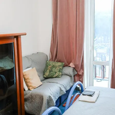 Vicino Di Centro E Universita Stanza Con Balcone