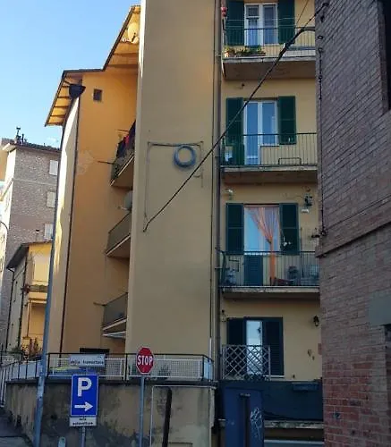 Vicino Di Centro E Universita Stanza Con Balcone فندق مبيت وإفطار بيرودجا