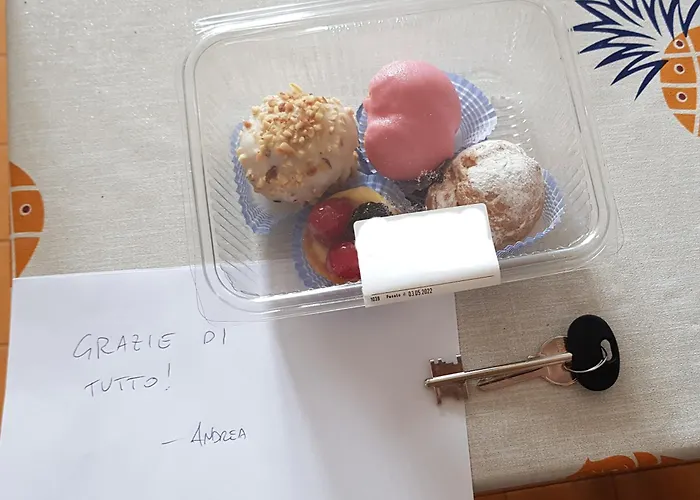 Vicino Di Centro E Universita Stanza Con Balcone بيرودجا