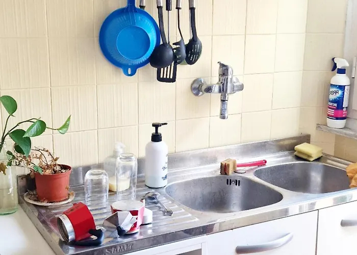 Vicino Di Centro E Universita Stanza Con Balcone فندق مبيت وإفطار *