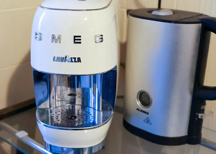 Vicino Di Centro E Universita Stanza Con Balcone فندق مبيت وإفطار بيرودجا